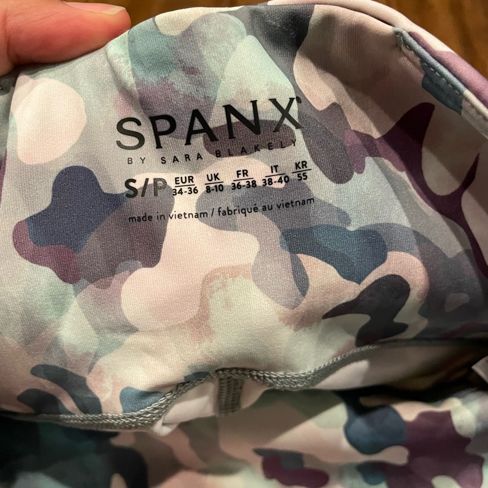 Spanx Booty Boost Active 7/8 Leggings - Picture 7 of 9